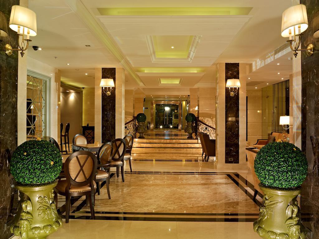 Gulliver'S Tavern Hotel Bangkok Extérieur photo