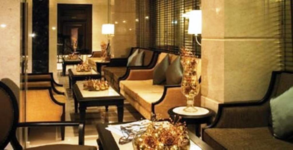 Gulliver'S Tavern Hotel Bangkok Extérieur photo
