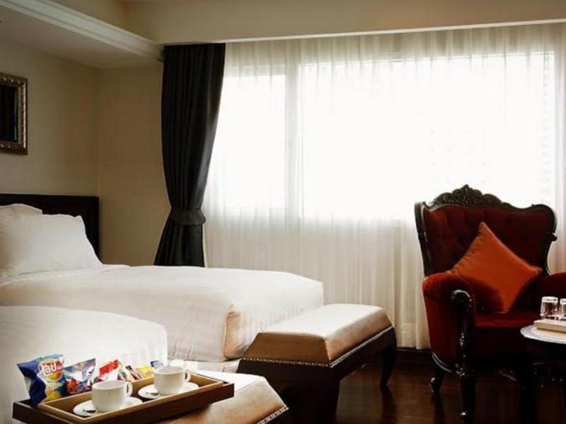 Gulliver'S Tavern Hotel Bangkok Extérieur photo