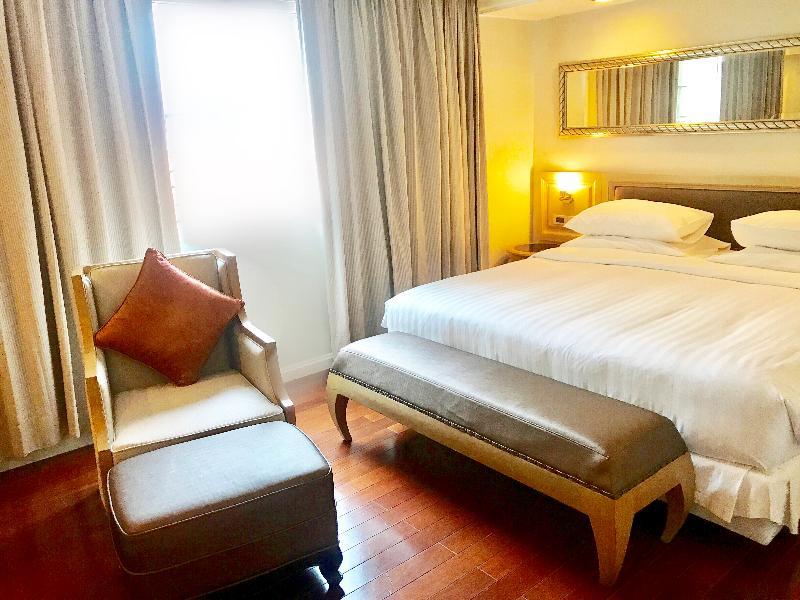 Gulliver'S Tavern Hotel Bangkok Extérieur photo