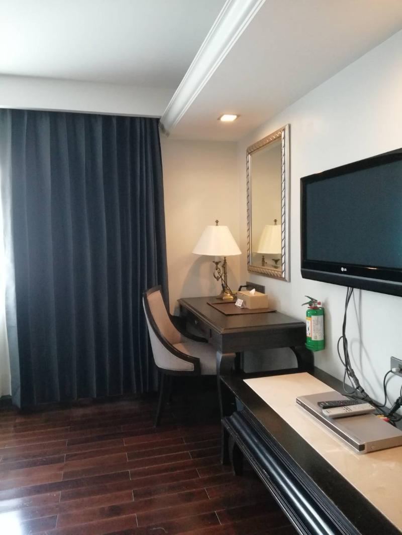 Gulliver'S Tavern Hotel Bangkok Extérieur photo
