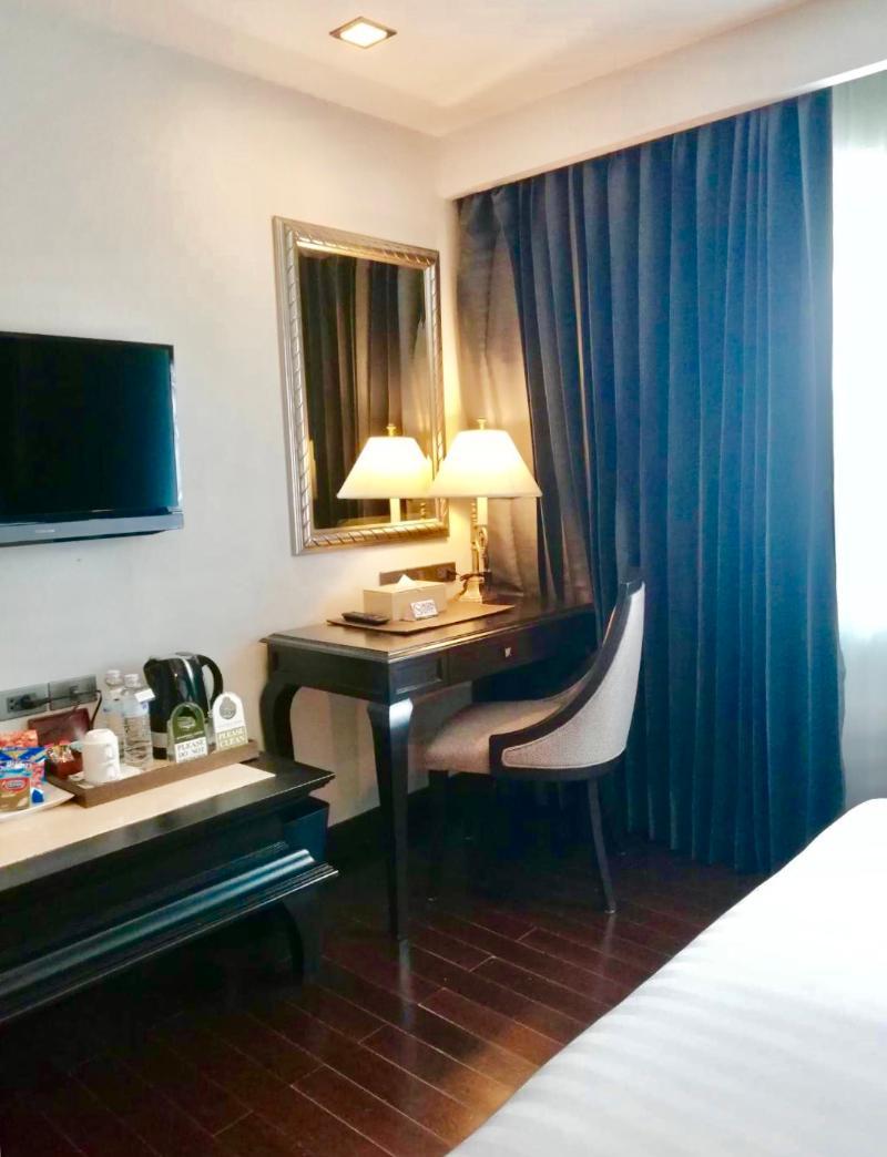 Gulliver'S Tavern Hotel Bangkok Extérieur photo